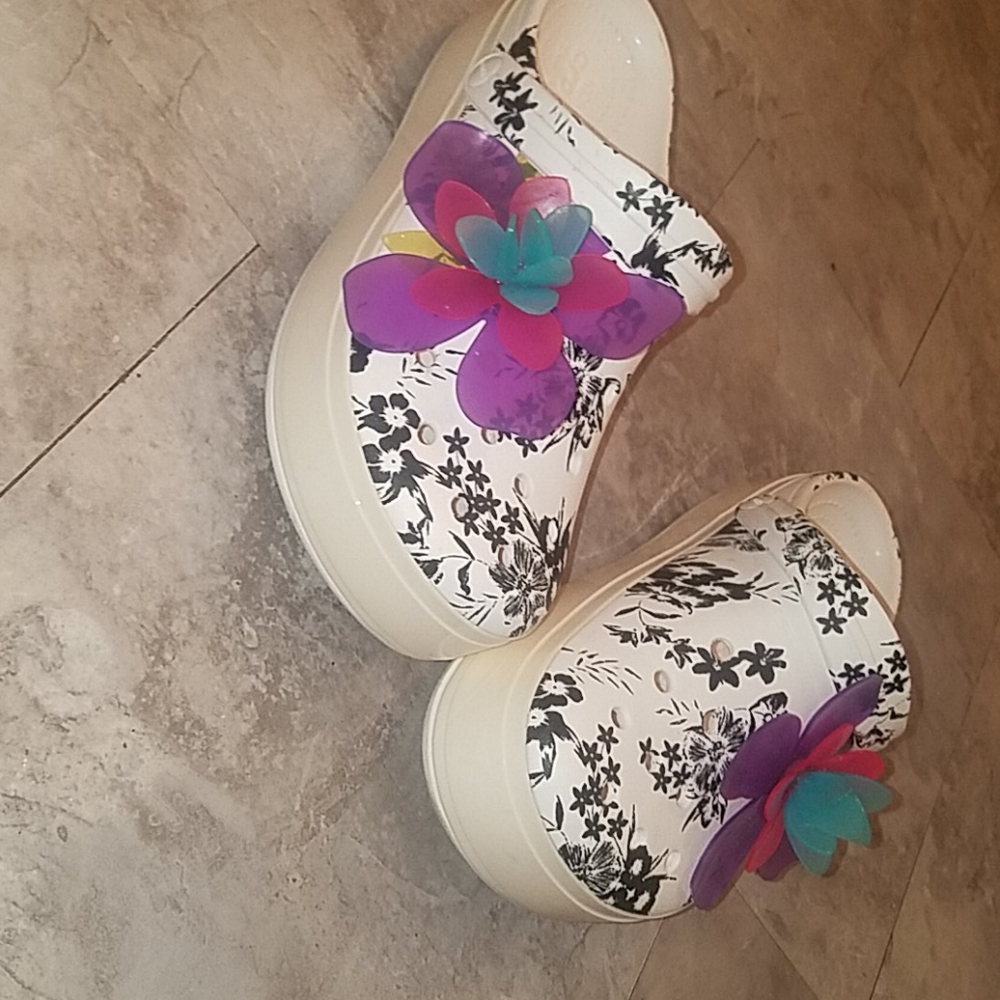 Platform Crocs